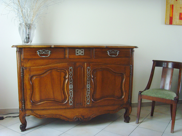 Après restauration. Buffet Louis XV Après restauration. Buffet Louis XV