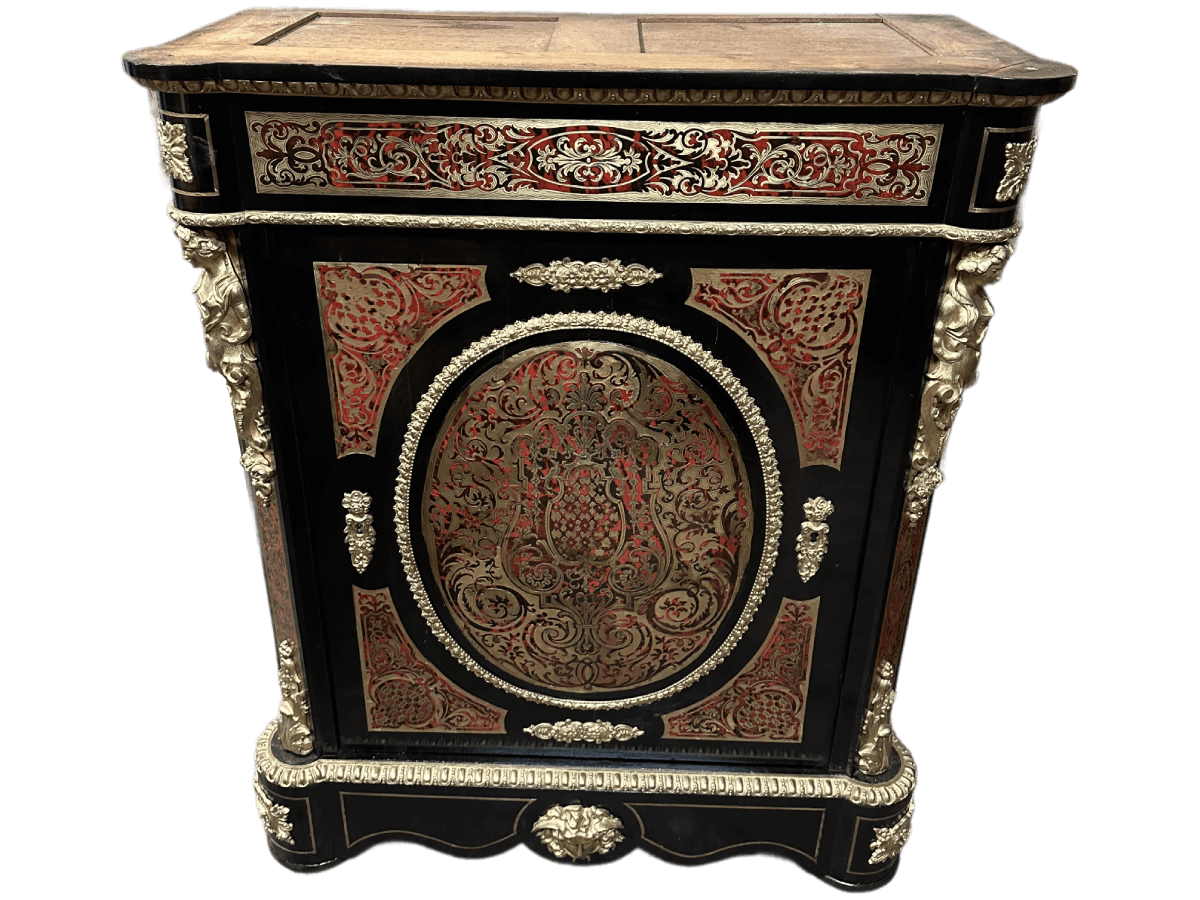 Après restauration. Meuble d'appui d'époque Napoléon III Après restauration. Meuble d'appui d'époque Napoléon III